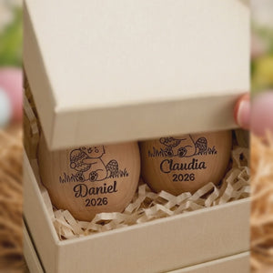 Hochet en bois personnalisé en forme d'œuf – Cadeau de Pâques pour bébé – Doux comme un câlin
